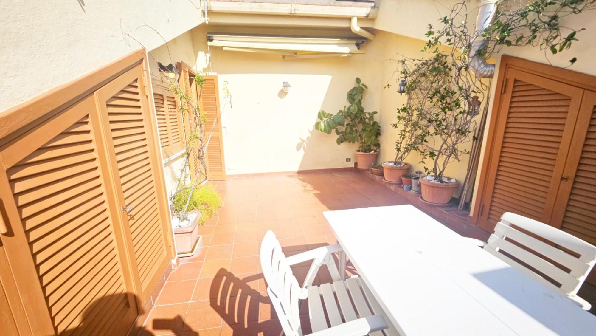 Lägenhet Cozy Penthouse With Terrace In Pet Friendly